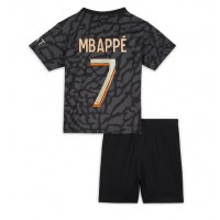 Camiseta Paris Saint-Germain Kylian Mbappe #7 Tercera Equipación Replica 2023-24 para niños mangas cortas (+ Pantalones cortos)